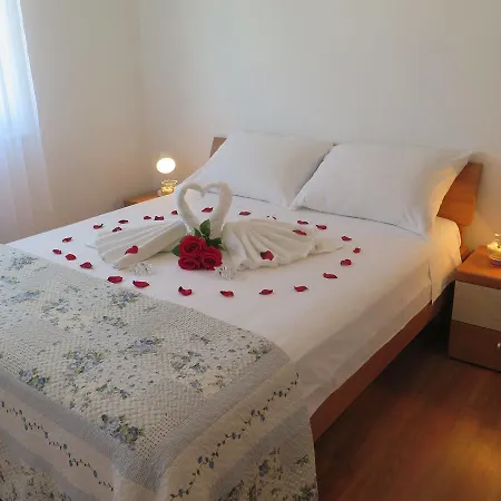 Nik Apartment